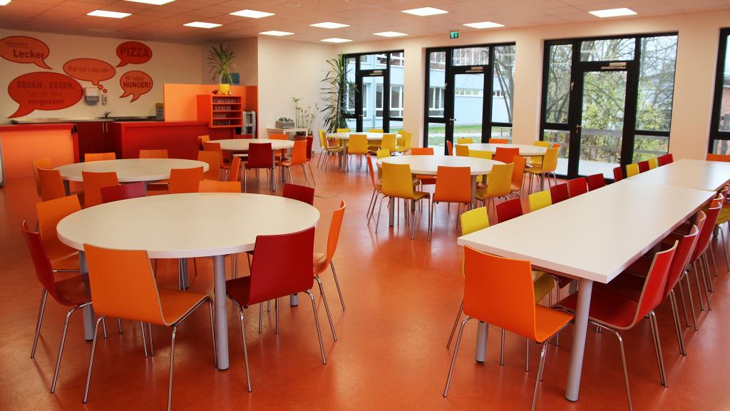 Mensa Kantine mit Pausenraum der Schule und Ganztagsbetreuung Külsheim