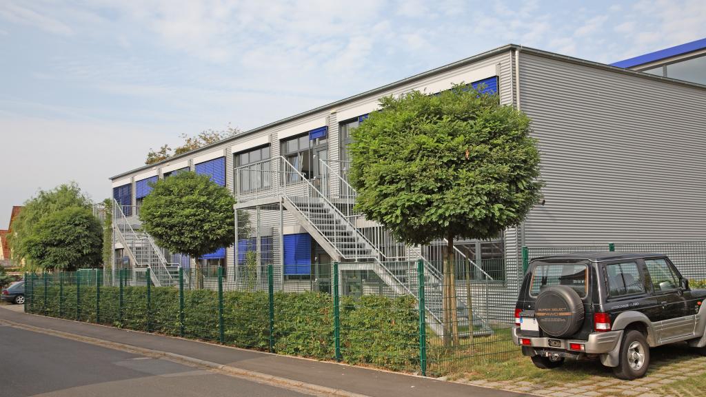 Edith-Stein-Realschule in Modulbauweise Aluwellblech Fassade