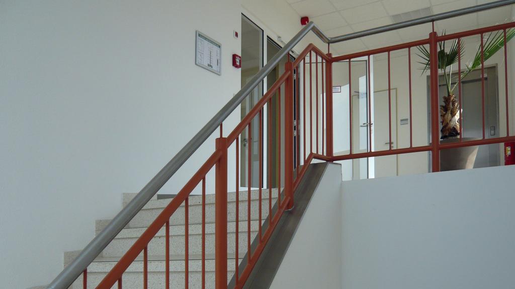 TFZ_Buerogebaeude_Cottbus_Innenansicht_Treppe_Treppenhaus