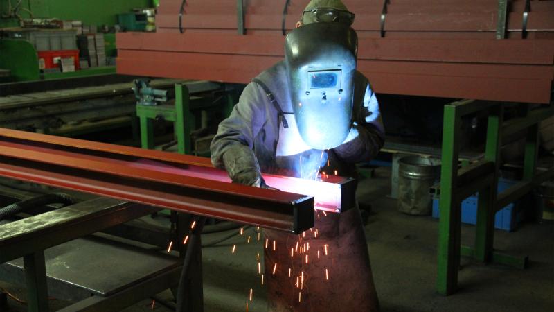Konstruktionsmechaniker Ausbildung Schweißer Halle